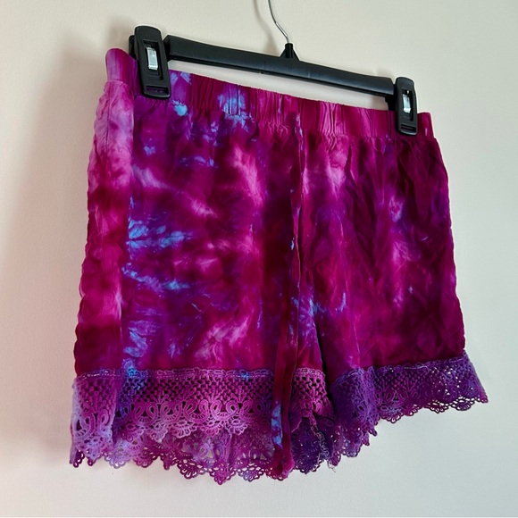 Vibrant Purple Tie Dye Shorts with Lace Trim - Boho Festival Style - Size Medium - Picture 2 of 7